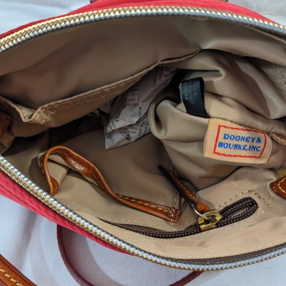 Get Ready For Fall With A Wonderful Dooney Red Nylon Cross Body Bag NWT - Picture 6 of 12